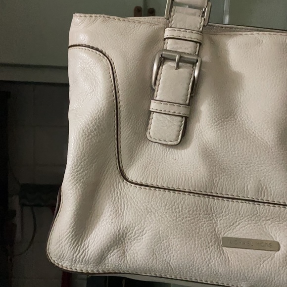 Michael Kors White Leather Bag - Picture 2 of 14